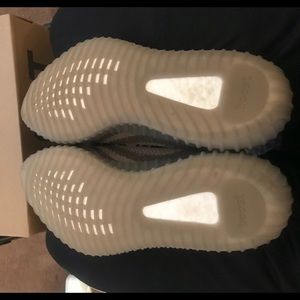 Yeezy Boost 250 V2 Beluga